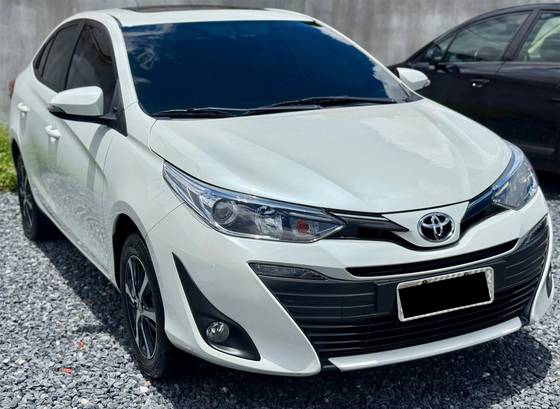 TOYOTA YARIS 1.5 16V FLEX SEDAN XLS CONNECT MULTIDRIVE